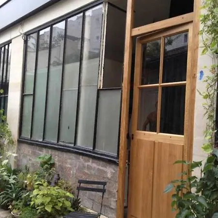 Atelier D'artiste / Artist Loft / 35m2 Apartment