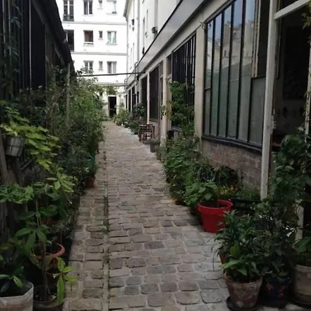 Atelier D'artiste / Artist Loft / 35m2 * Paris