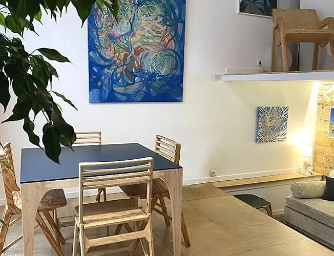 Atelier D'artiste / Artist Loft / 35m2 アパート